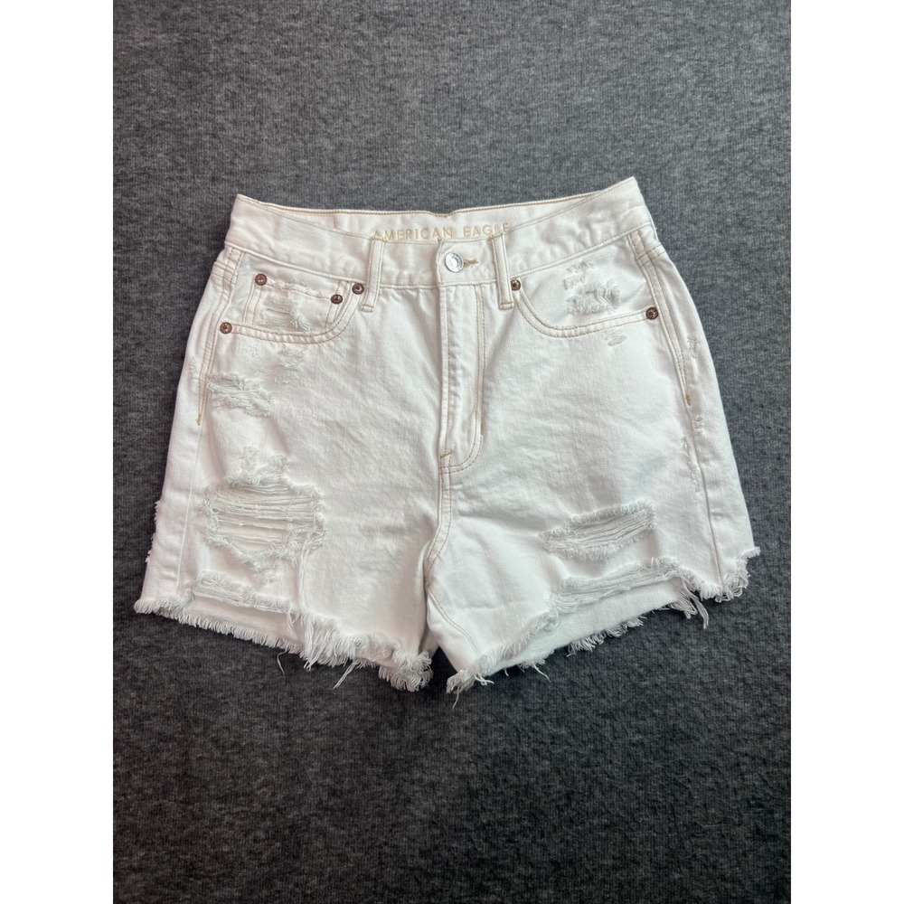 American Eagle 90s Boyfriend Shorts White Distressed Denim Raw Hem Size 2
